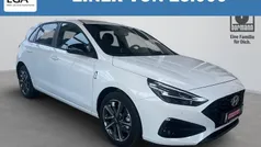Weiß metallic Gebraucht 2024 Hyundai i30 Advantage Limousine | 25.990 € (Fairer Preis)