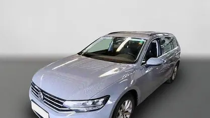 Mondsteingrau Gebraucht 2022 VW Passat Business Kombi | 23.225 € (Fairer Preis)