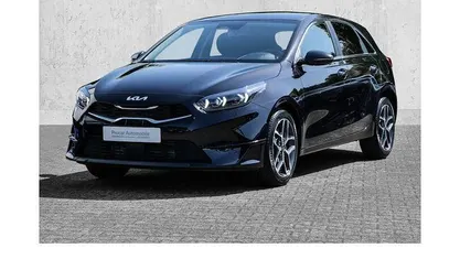 Schwarz Gebraucht 2025 Kia Ceed Kleinwagen | 23.590 € (Fairer Preis)