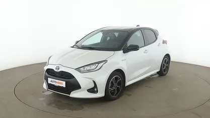 Weiß Gebraucht 2020 Toyota Yaris Style Limousine | 18.100 € (Fairer Preis)