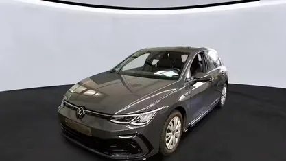 Gebraucht VW Golf VIII R-line 131 PS (96 kW) 2024 Limousine