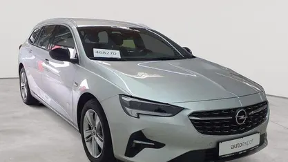 Second-hand Opel Insignia Elegance 174 CP (127 kW) 2022 Argintiu Break