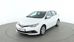 Weiß Gebraucht 2016 Toyota Auris Cool Limousine | 10.230 € (Fairer Preis)