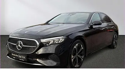 Schwarz Gebraucht 2024 Mercedes E300 Avantgarde Limousine | 49.590 € (Fairer Preis)