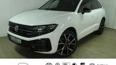 Pure white (weiß) Gebraucht 2023 VW Touareg R-line SUV | 66.685 € (Fairer Preis)