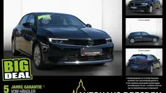 Diamant schwarz (metallic) Gebraucht 2022 Opel Astra Limousine | 19.790 € (Fairer Preis)