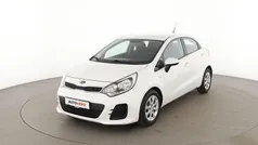 Weiß Gebraucht 2016 Kia Rio Edition 7 Limousine | 8.040 € (Fairer Preis)