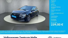 Deep black perleffekt Gebraucht 2023 VW Golf VIII Move Limousine | 29.670 € (Fairer Preis)