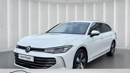 Weiss Gebraucht 2024 VW Passat Business Kombi | 30.980 € (Fairer Preis)