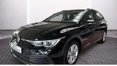Deep black paerleffekt (metallic) Gebraucht 2024 VW Golf VIII Life Kombi | 28.890 € (Fairer Preis)