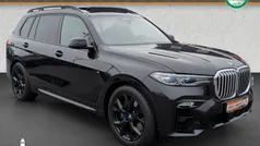 Black sapphire metallic (475) Gebraucht 2022 BMW X7 M Sport SUV | 68.990 € (Fairer Preis)