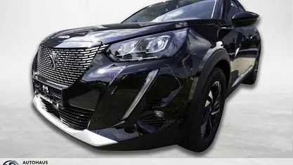 Gebraucht 2023 Peugeot e-2008 Allure SUV | 20.940 € (Fairer Preis)