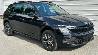 Neu Skoda Kamiq 150 PS (110 kW) 2025 Black magic perleffekt SUV