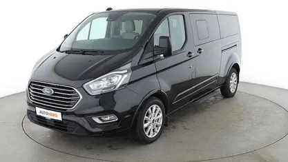 Schwarz Gebraucht 2022 Ford Tourneo Trend Van / Kleinbus | 35.670 € (Fairer Preis)