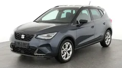 Magneticgrau / dach mythos schwarz metallic Gebraucht 2023 Seat Arona FR SUV | 20.445 € (Fairer Preis)