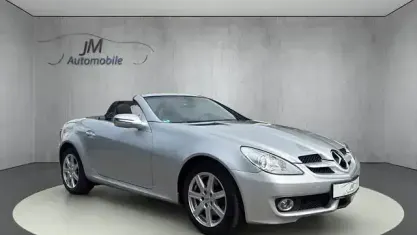 Gebraucht Mercedes SLK200 239 PS (175 kW) 2010 Silber Cabrio
