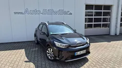 Auroraschwarz metallic Gebraucht 2025 Kia Stonic Vision SUV | 21.990 € (Fairer Preis)