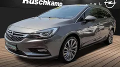 Grau Gebraucht 2018 Opel Astra Ultimate Kombi | 13.690 € (Fairer Preis)