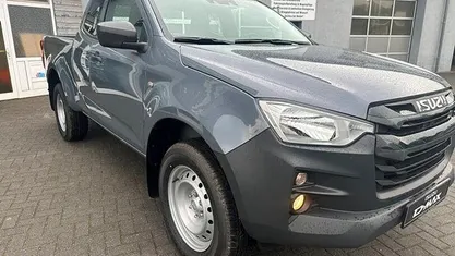 Gebraucht 2023 Isuzu D-Max Abholung | 43.786 €