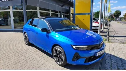 Gebraucht 2023 Opel Astra Ultimate Limousine | 27.950 € (Fairer Preis)