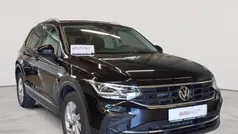 Deep black perleffekt Gebraucht 2022 VW Tiguan Active SUV | 28.590 € (Guter Preis)