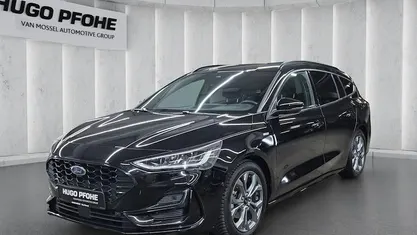 Schwarz Gebraucht 2024 Ford Focus ST-Line X Kombi | 23.450 € (Fairer Preis)