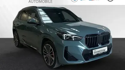Gebraucht BMW X1 M Sport 326 PS (239 kW) 2024 Cape york grün metallic SUV