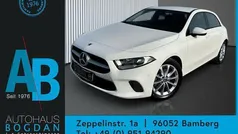 Weiß Gebraucht 2023 Mercedes A200 Limousine | 26.890 € (Guter Preis)