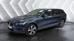 Gebraucht 2024 Volvo V60 CC Plus Kombi | 43.480 € (Guter Preis)