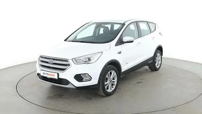 Gebraucht Ford Kuga Titanium 182 PS (133 kW) 2017 Weiß SUV