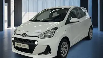 Gebraucht Hyundai i10 Style 87 PS (63 kW) 2020 Weiß Kleinwagen