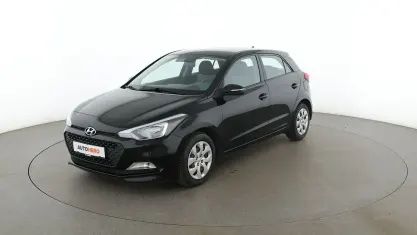 Gebraucht Hyundai i20 Classic 84 PS (61 kW) 2016 Schwarz Limousine