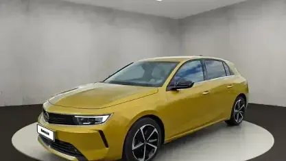 Używany Opel Astra Business Elegance 181 KM (133 kW) 2023 Żółty Hatchback