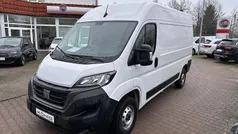 Weiß Gebraucht 2023 Fiat Ducato Van | 32.997 € (Fairer Preis)