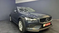 Denim blue / metallic Gebraucht 2021 Volvo V60 CC Kombi | 34.999 € (Fairer Preis)