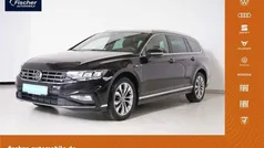 Schwarz Gebraucht 2024 VW Passat R-line Kombi | 38.980 € (Fairer Preis)