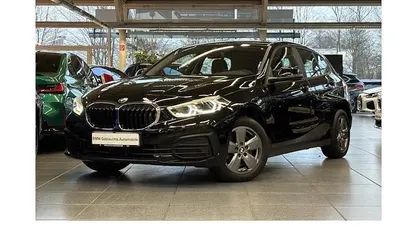 Schwarz Gebraucht 2022 BMW 118 Advantage Kleinwagen | 19.340 € (Guter Preis)