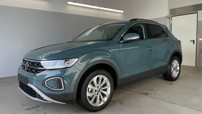Neu VW T-Roc Cabriolet Life 150 PS (110 kW) 2026 [z3z3] petroleum blue metallic [z3z3] petroleum blue metallic SUV