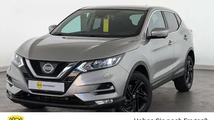 Gebraucht Nissan Qashqai N-Connecta 116 PS (85 kW) 2018 Silber SUV