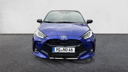 Gebraucht Toyota Yaris Hybrid Plus 131 PS (96 kW) 2025 Kleinwagen