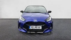 Juniper blue metallic/dach mysticschwarz mica Neu 2025 Toyota Yaris Hybrid Plus Kleinwagen | 30.490 € (Fairer Preis)