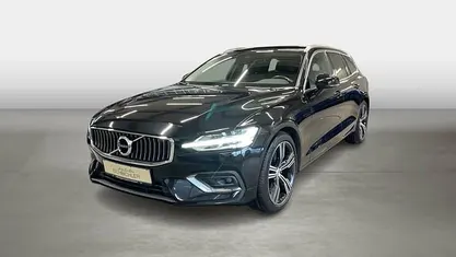 Gebraucht Volvo V60 Inscription 326 PS (239 kW) 2018 Schwarz Kombi