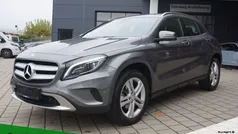 Mountaingrau met. Gebraucht 2017 Mercedes GLA220 Urban SUV | 21.950 € (Fairer Preis)