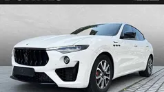 Weiß (bianco) Gebraucht 2022 Maserati Levante SUV | 62.990 € (Fairer Preis)