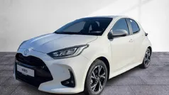 Super white 2 Neu 2025 Toyota Yaris Hybrid Comfort Limousine | 25.990 € (Fairer Preis)