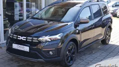 Perlmuttschwarz metallic Neu 2025 Dacia Jogger Extreme Van / Kleinbus | 23.065 € (Fairer Preis)