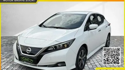 Gebraucht Nissan Leaf Acenta 110 kW (150 PS) 2022 Arctic solid white Kleinwagen