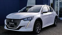 Weiß Gebraucht 2021 Peugeot e-208 Active Kleinwagen | 15.490 € (Fairer Preis)