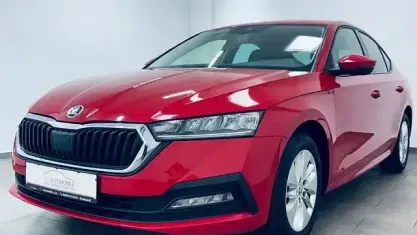 Gebraucht Skoda Octavia G-TEC Ambition 131 PS (96 kW) 2021 Rot Limousine