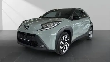 Gebraucht Toyota Aygo X Team 72 PS (52 kW) 2024 Gruen SUV